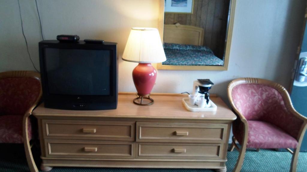 Green Lantern Motel South Lake Tahoe Room photo